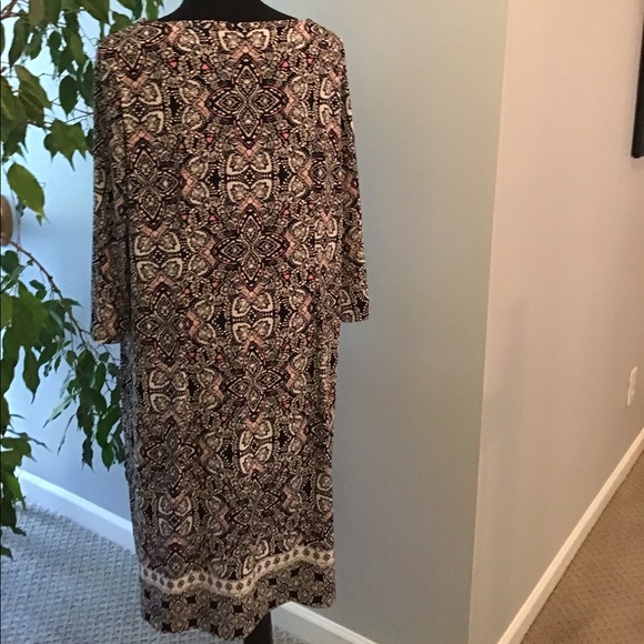 Beautiful Dress - Picture 2 of 3